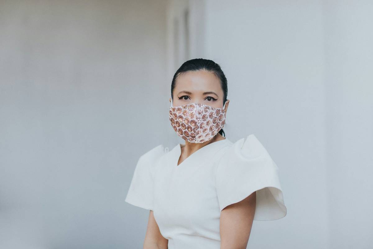 Infographic showing health risks of wood dust exposure including cancer, asthma, and skin irritation with IARC and OSHA citations